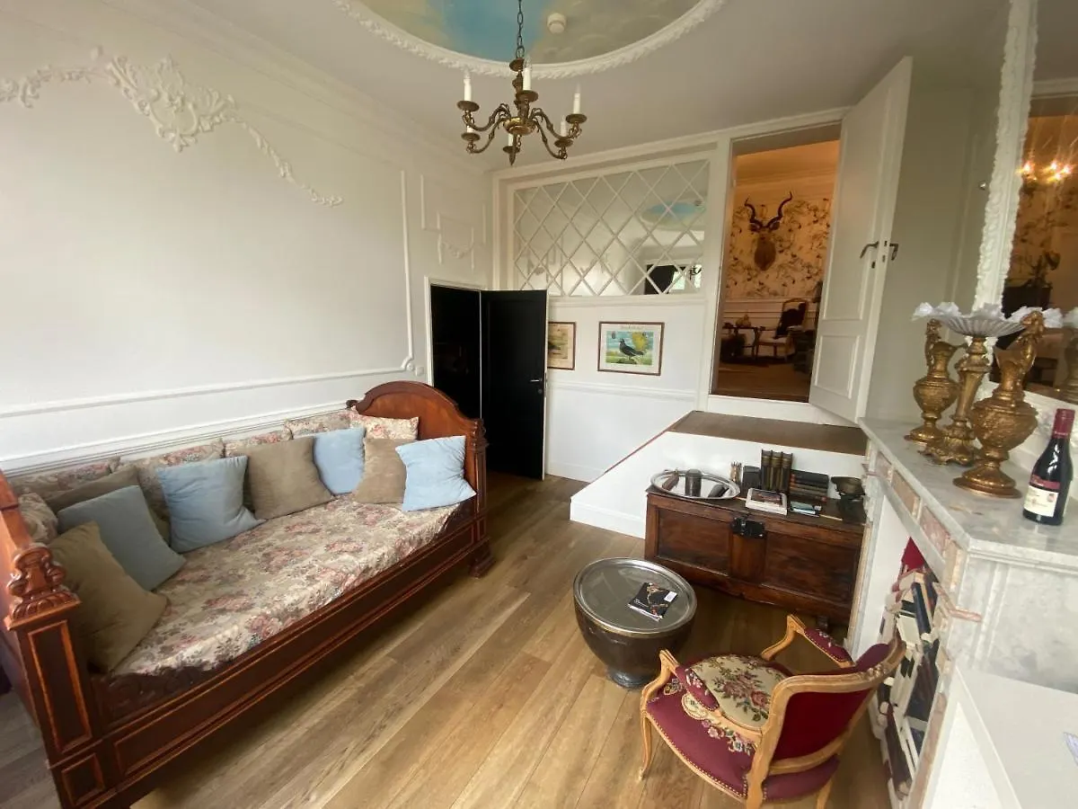 ** Bed & Breakfast The Museum - Au Lit, Jerome! Bed and Breakfast Antwerpen Belgien