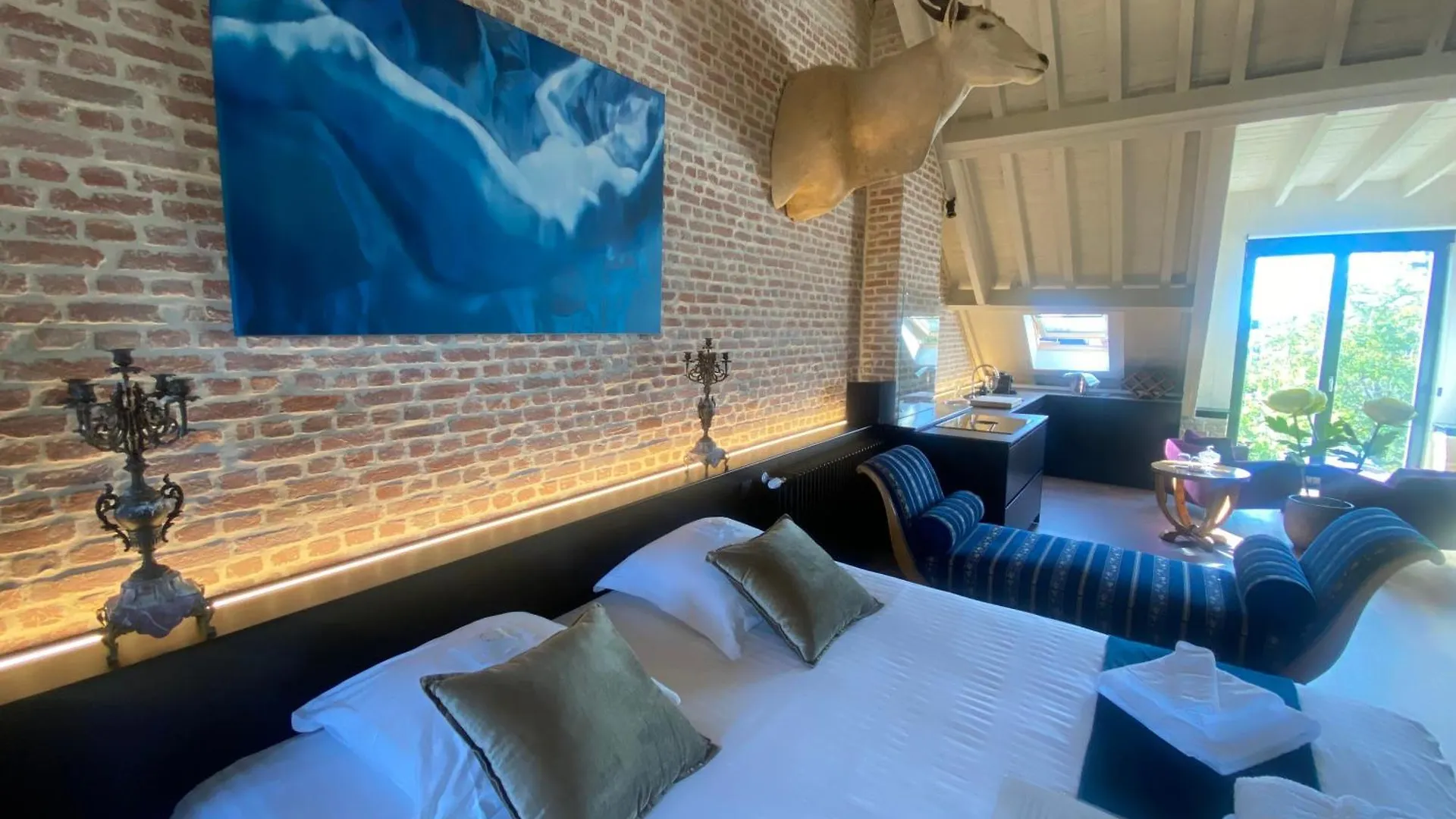 Bed & Breakfast The Museum - Au Lit, Jerome! Bed and Breakfast Antwerpen